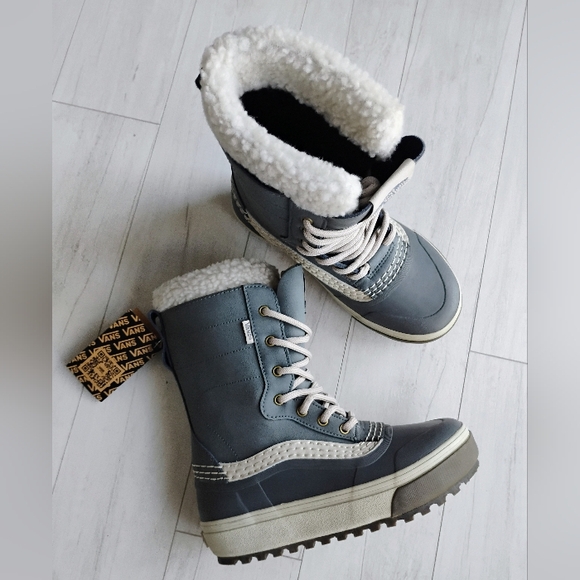 VANS NEW Standard Snow MTE Boots - Picture 16 of 16